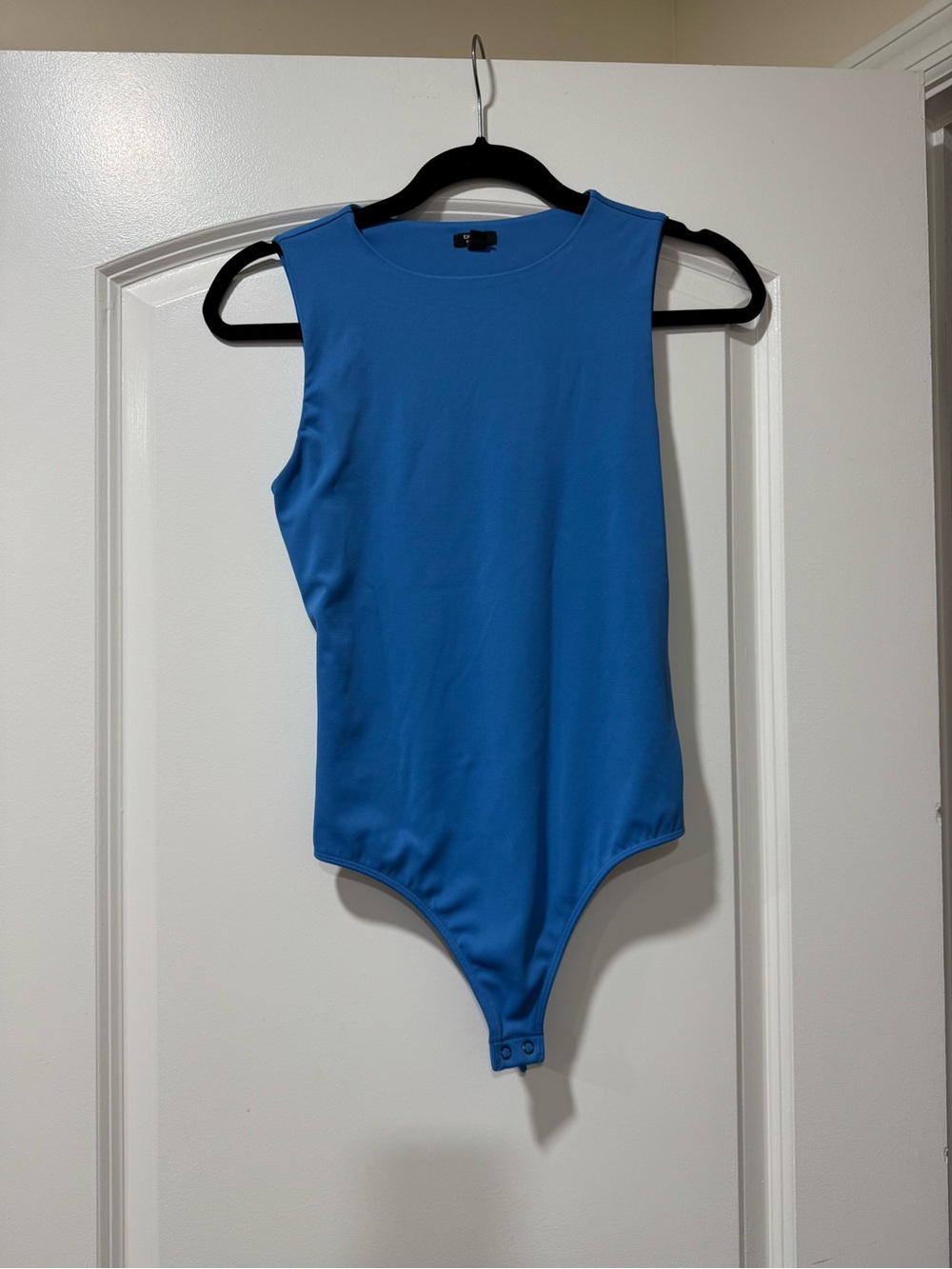 🟡3/$15 DEAL! Express Bright Blue Sleeveless Bodysuit